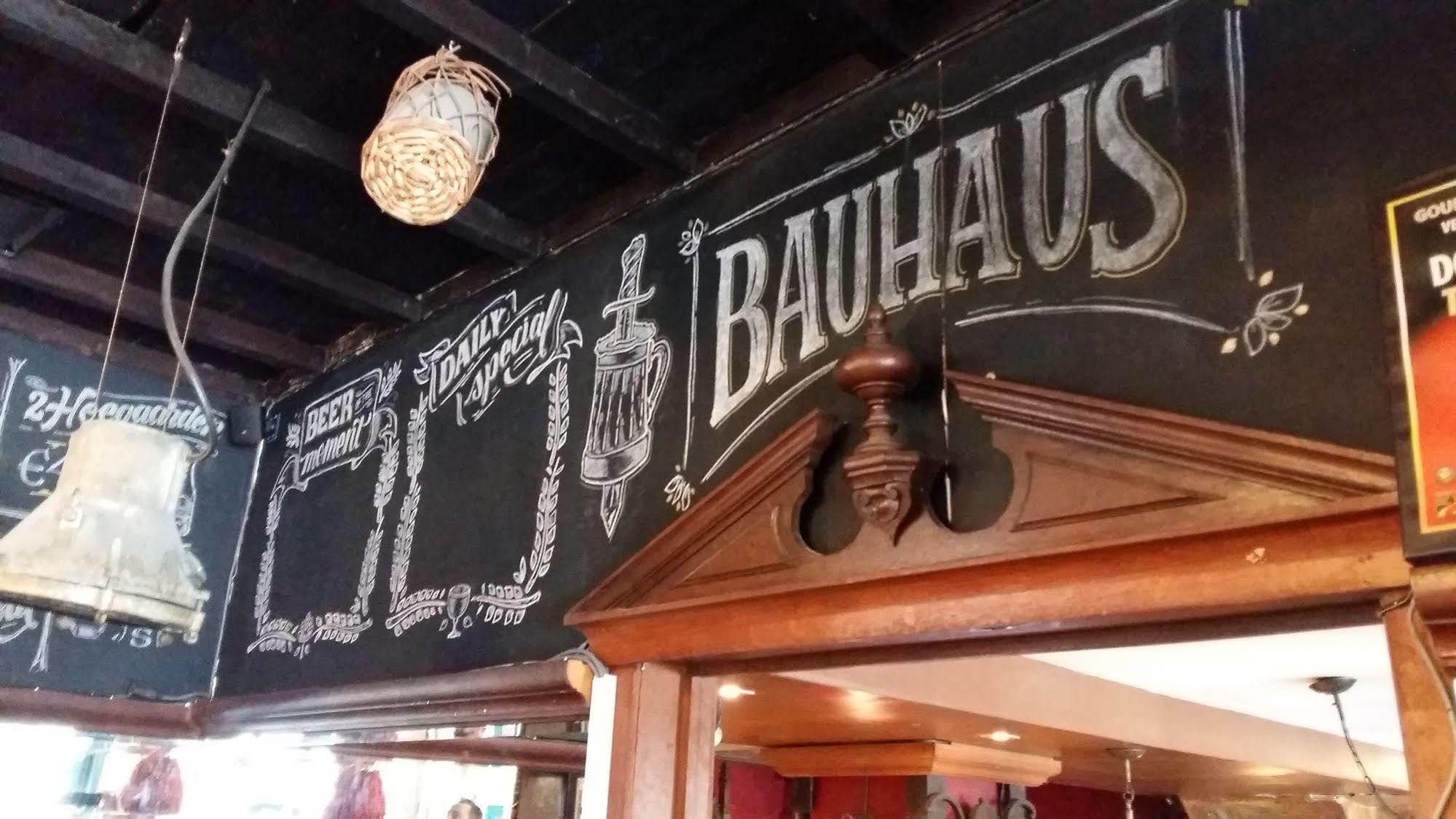 St Christopher'S Inn Hostel At The Bauhaus Bruges Exterior foto
